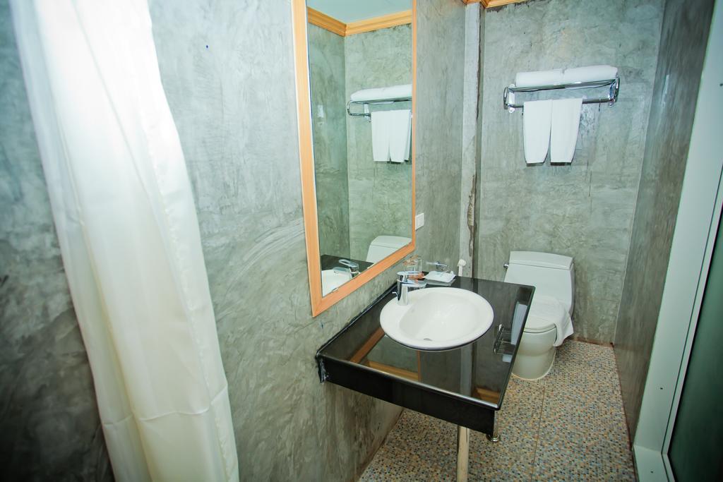 Phuket Chaphone Guesthouse חדר תמונה