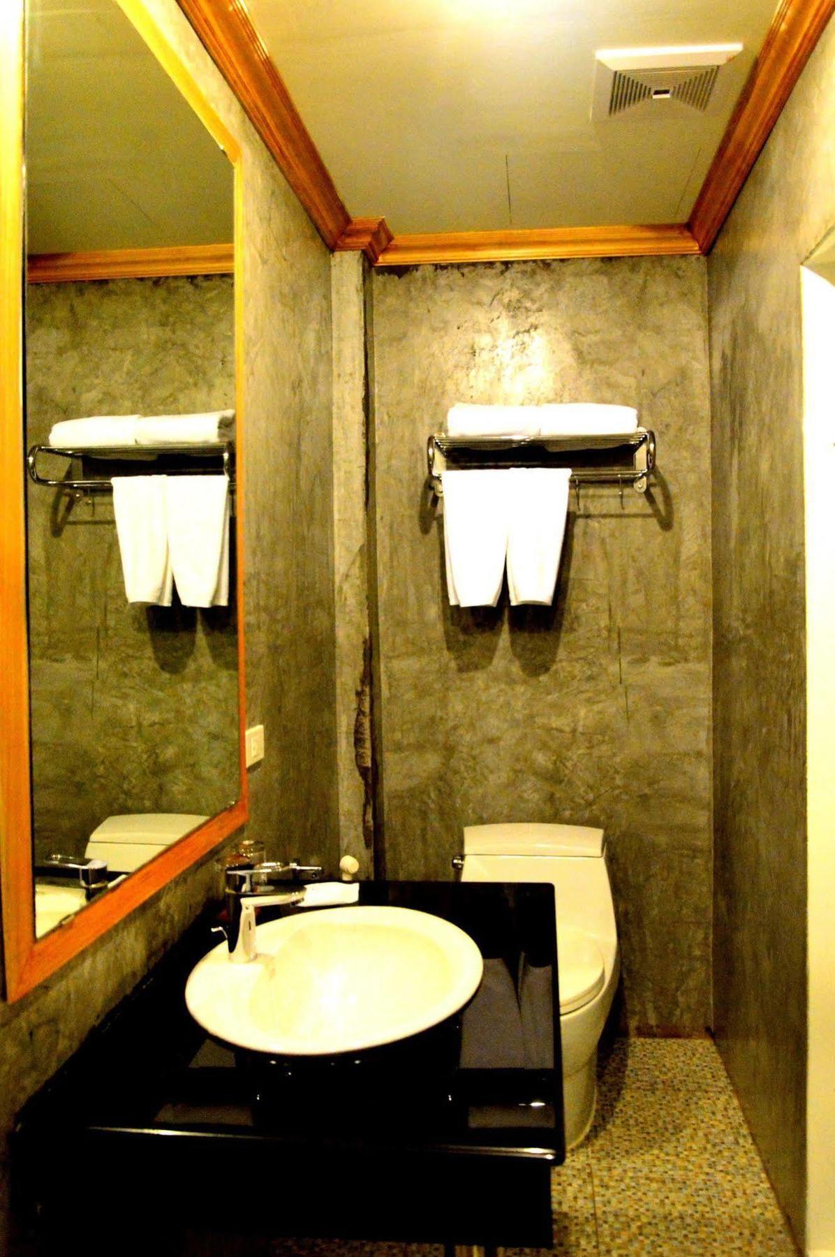 Phuket Chaphone Guesthouse מראה חיצוני תמונה
